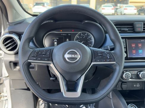Certified 2025 Nissan Versa SV image 18