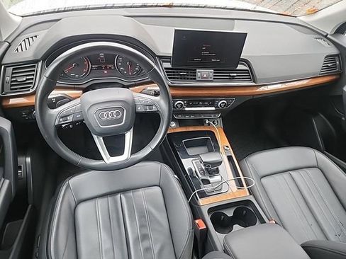 Used 2023 Audi Q5 2.0T Premium w/ Convenience Package image 11