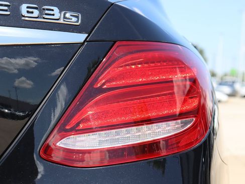 Used 2018 Mercedes-Benz E 63 AMG S image 13