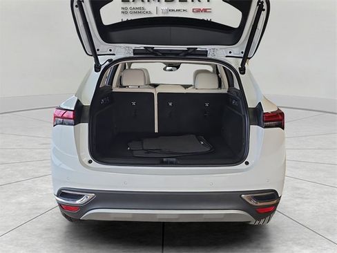 Used 2022 Buick Envision Essence w/ Safety Package image 29