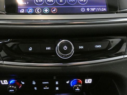 Used 2021 Buick Enclave Essence FWD image 14