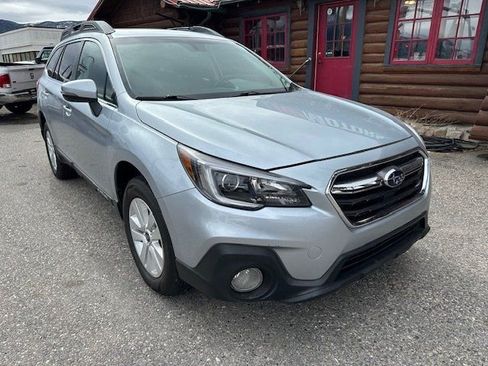 Used 2018 Subaru Outback 2.5i Premium image 2