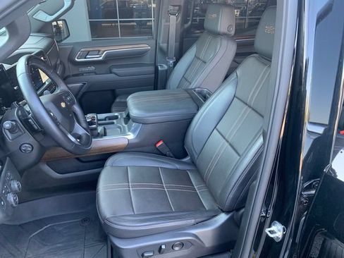 Used 2026 Chevrolet Silverado 1500 High Country AWD/4WD image 11