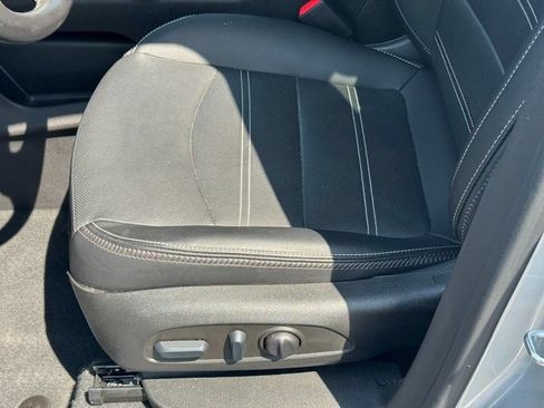 Used 2022 GMC Terrain Denali w/ Denali Premium Package AWD/4WD image 18
