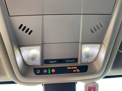 Used 2021 GMC Terrain SLE w/ Driver Convenience Package image 25