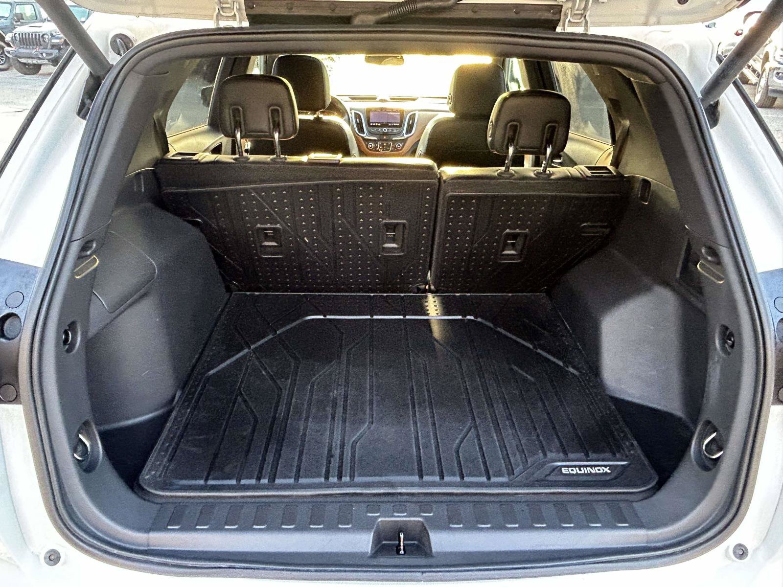 Used 2020 Chevrolet Equinox Premier FWD image 12