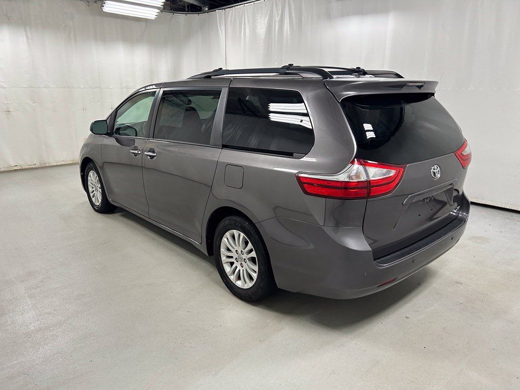Used 2017 Toyota Sienna XLE w/ XLE Navigation Package FWD image 6