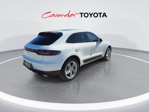 Used 2021 Porsche Macan image 8