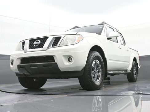 Used 2016 Nissan Frontier PRO-4X w/ Pro-4x Luxury Package AWD/4WD image 41