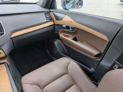 Certified 2023 Volvo XC90 B6 Plus AWD/4WD image 23