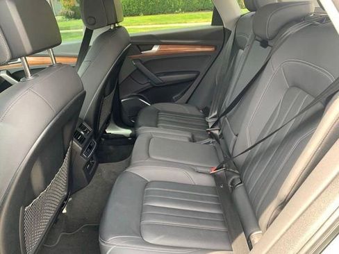 Used 2021 Audi Q5 2.0T Premium image 18