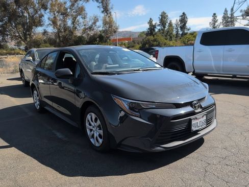Certified 2025 Toyota Corolla LE FWD image 3