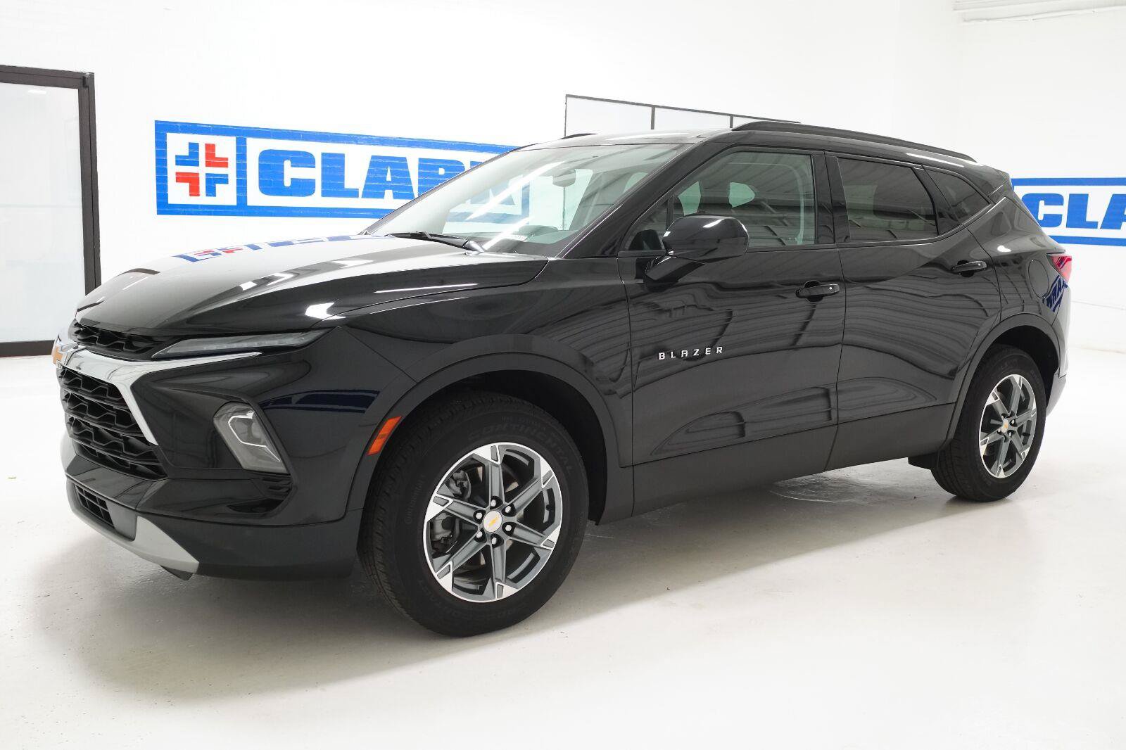 Used 2024 Chevrolet Blazer LT w/ Convenience Package FWD image 30