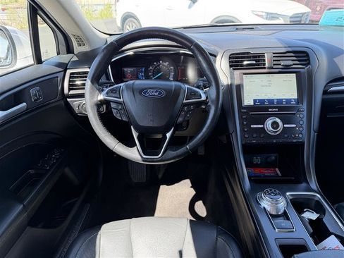 Used 2020 Ford Fusion Titanium AWD/4WD image 9
