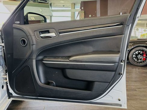 Used 2022 Chrysler 300 S w/ Comfort Group RWD image 37