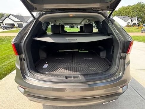 Used 2017 Hyundai Santa Fe Sport w/ Cargo Package AWD/4WD image 7