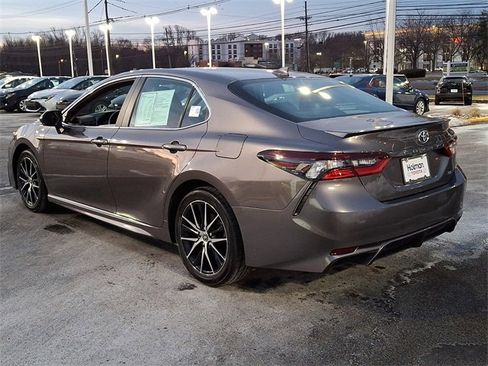 Certified 2024 Toyota Camry SE image 5