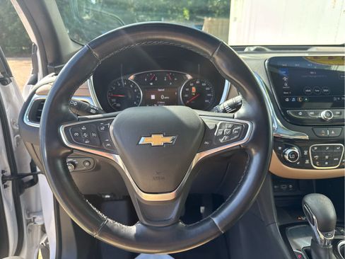 Used 2023 Chevrolet Equinox Premier FWD image 24