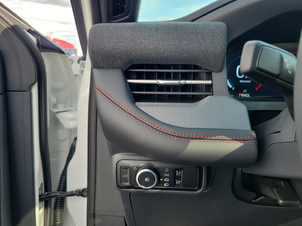 New 2026 Ford Explorer ST-Line w/ ST-Line Street Pack AWD/4WD image 22