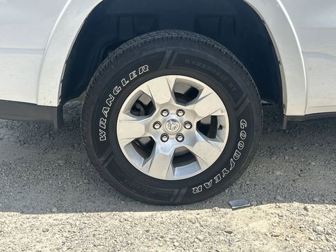 Used 2025 RAM 1500 Big Horn AWD/4WD image 18