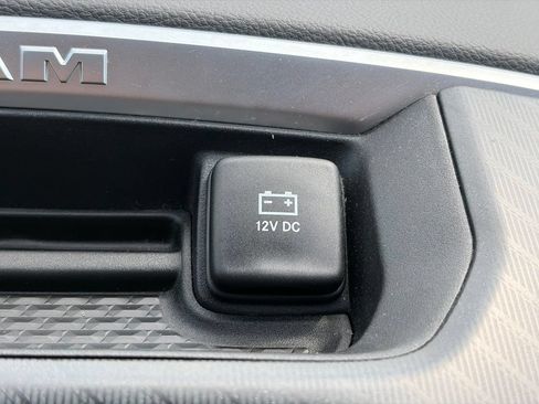 Used 2025 RAM 1500 Big Horn AWD/4WD image 30