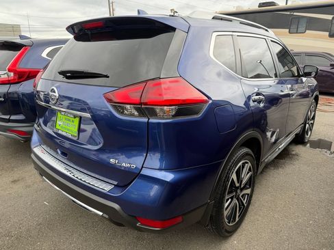 Used 2017 Nissan Rogue SL w/ SL Premium Package AWD/4WD image 3