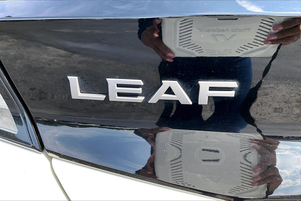 Used 2025 Nissan Leaf S FWD image 26