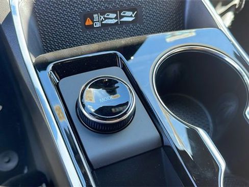 New 2026 Chevrolet Equinox ACTIV w/ Convenience Package III image 16