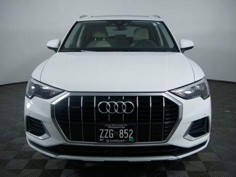 Used 2022 Audi Q3 2.0T Premium w/ Convenience Package image 3