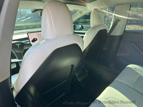 Used 2022 Tesla Model 3 Performance image 19