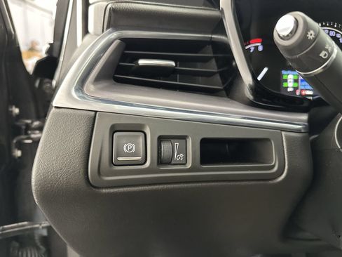 Used 2018 Cadillac XT5 Luxury w/ Driver Awareness Package FWD image 18