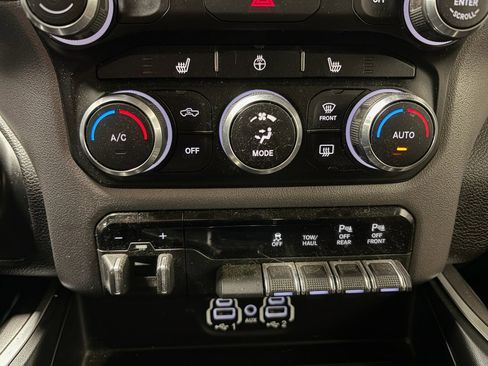 Used 2022 RAM 2500 Big Horn w/ Level C Equiment Group image 18