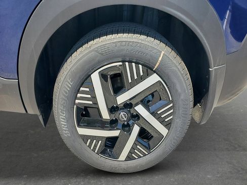 New 2026 Nissan Kicks SV FWD image 11