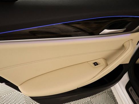 Used 2023 BMW 530i xDrive w/ Convenience Package image 19