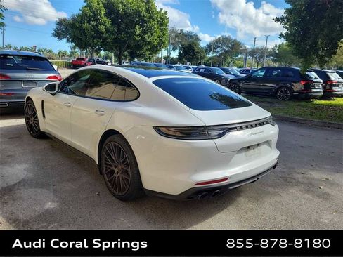 Used 2022 Porsche Panamera image 18