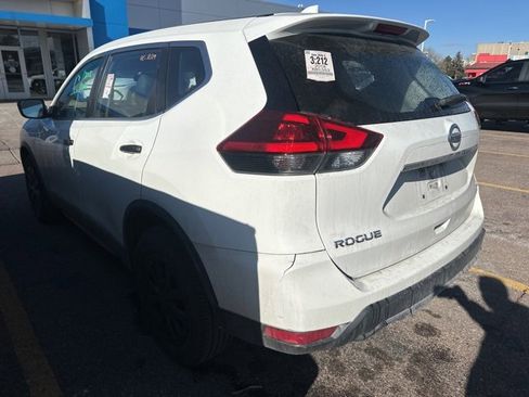 Used 2018 Nissan Rogue S image 6