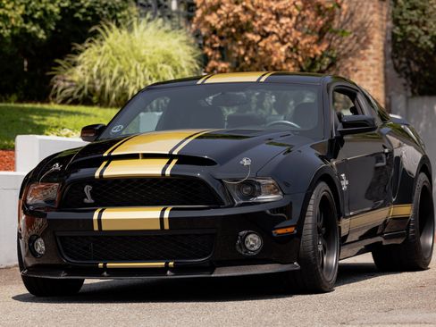 Used 2012 Ford Mustang Shelby GT500 w/ SVT Performance Pkg image 11