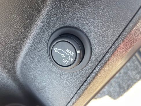 Used 2024 Chevrolet Equinox LT image 10