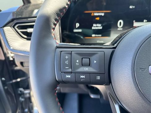 Used 2025 Nissan Kicks SR w/ SR Premium Package AWD/4WD image 14