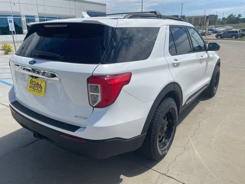 Used 2022 Ford Explorer XLT w/ Class IV Trailer Tow Package AWD/4WD image 4