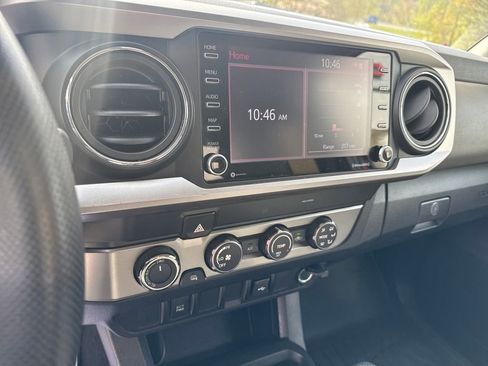 Used 2022 Toyota Tacoma SR5 image 21