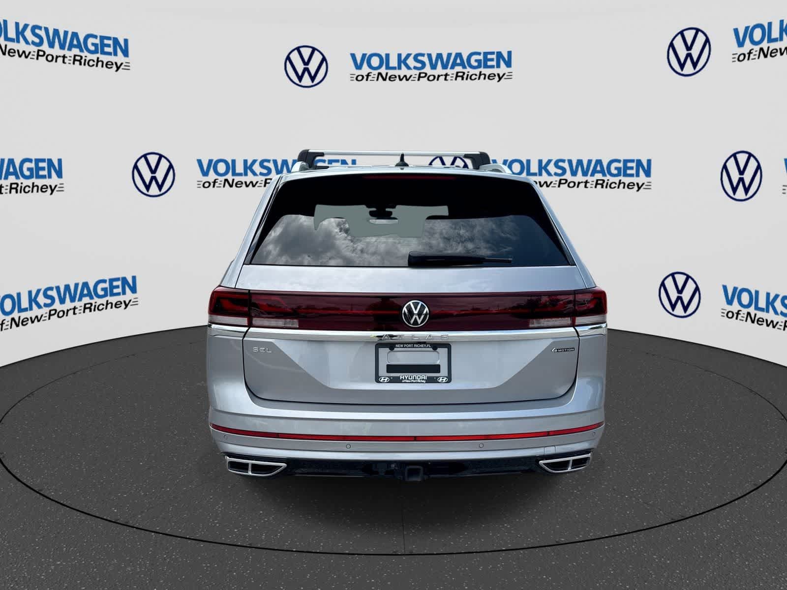 Used 2024 Volkswagen Atlas SEL Premium R-Line AWD/4WD image 13