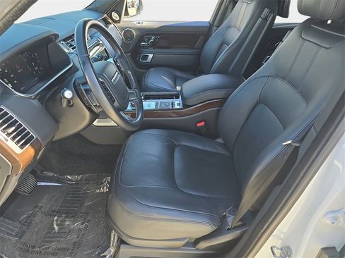 Used 2021 Land Rover Range Rover HSE image 18