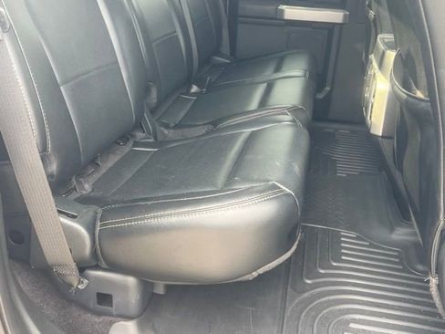 Used 2016 Ford F150 Lariat w/ Equipment Group 502A Luxury AWD/4WD image 9