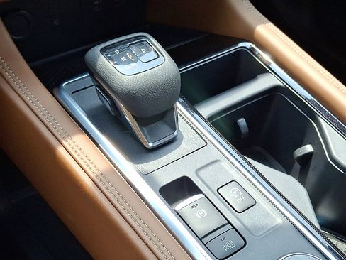 Certified 2023 Nissan Pathfinder Platinum w/ Black Appearance Package image 18