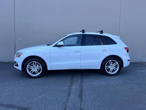 Used 2016 Audi Q5 2.0T Premium Plus w/ Technology Package AWD/4WD image 3