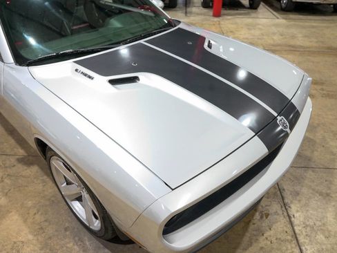Used 2009 Dodge Challenger SRT8 RWD image 18