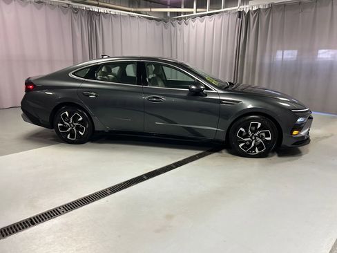 Used 2025 Hyundai Sonata SEL FWD image 8
