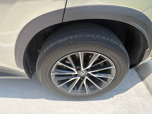 Used 2024 Lexus NX 250 FWD image 7