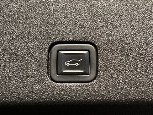 Certified 2022 Cadillac XT6 Sport w/ Technology Package image 29